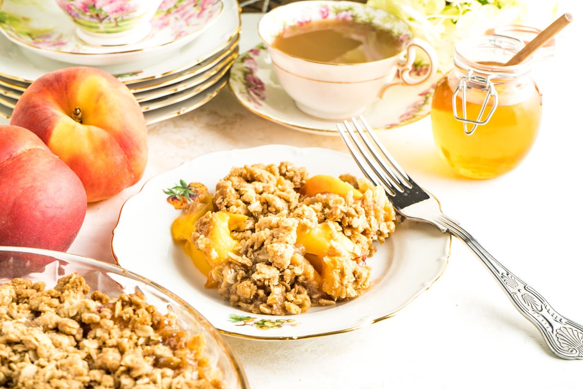 Easy Peach Crumble: Fresh, Frozen, or Canned Peaches